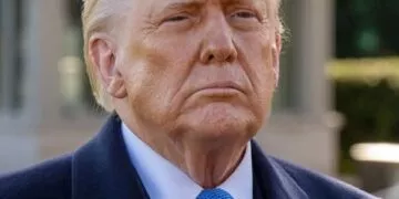 Washington Dc, United States, March 21 2025:President Donald Trump stops to speak with media before boarding Marine 1